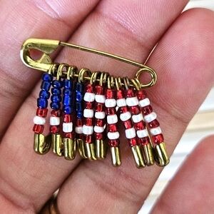 Womens Vtg Brooch American Flag Safety Pins Beads Beaded Novelty